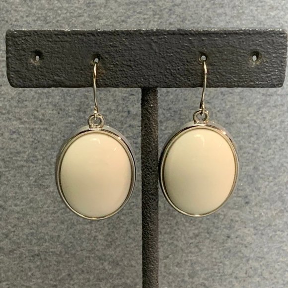 Jewelry - Oval Dangle Pierced Earrings White Silver Hook